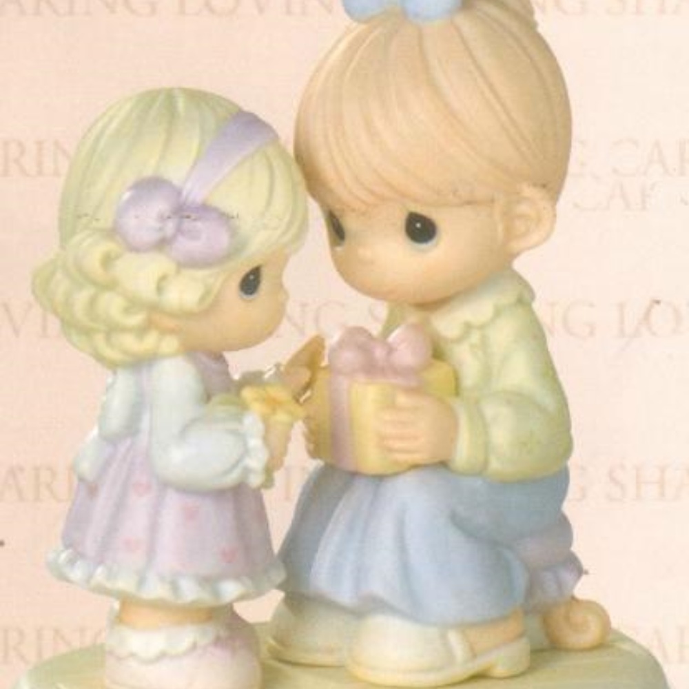 PRECIOUS MOMENT-MOMS ARE THE GREATEST GIFT OF ALL